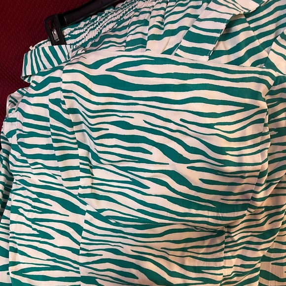 Plus Size Bar iii Zebra Print Green Set 2X - Picture 8 of 9